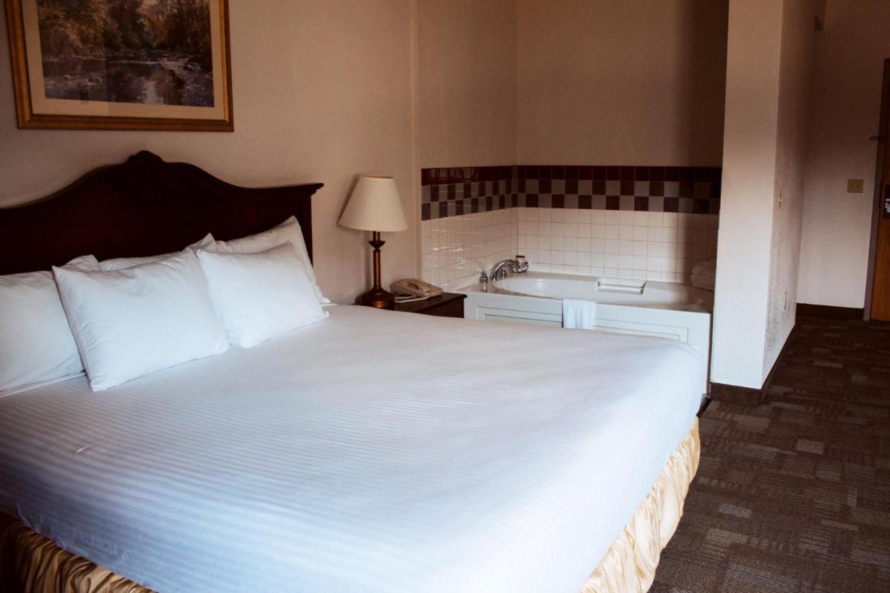 Americas Best Value Inn-Fredonia Buitenkant foto